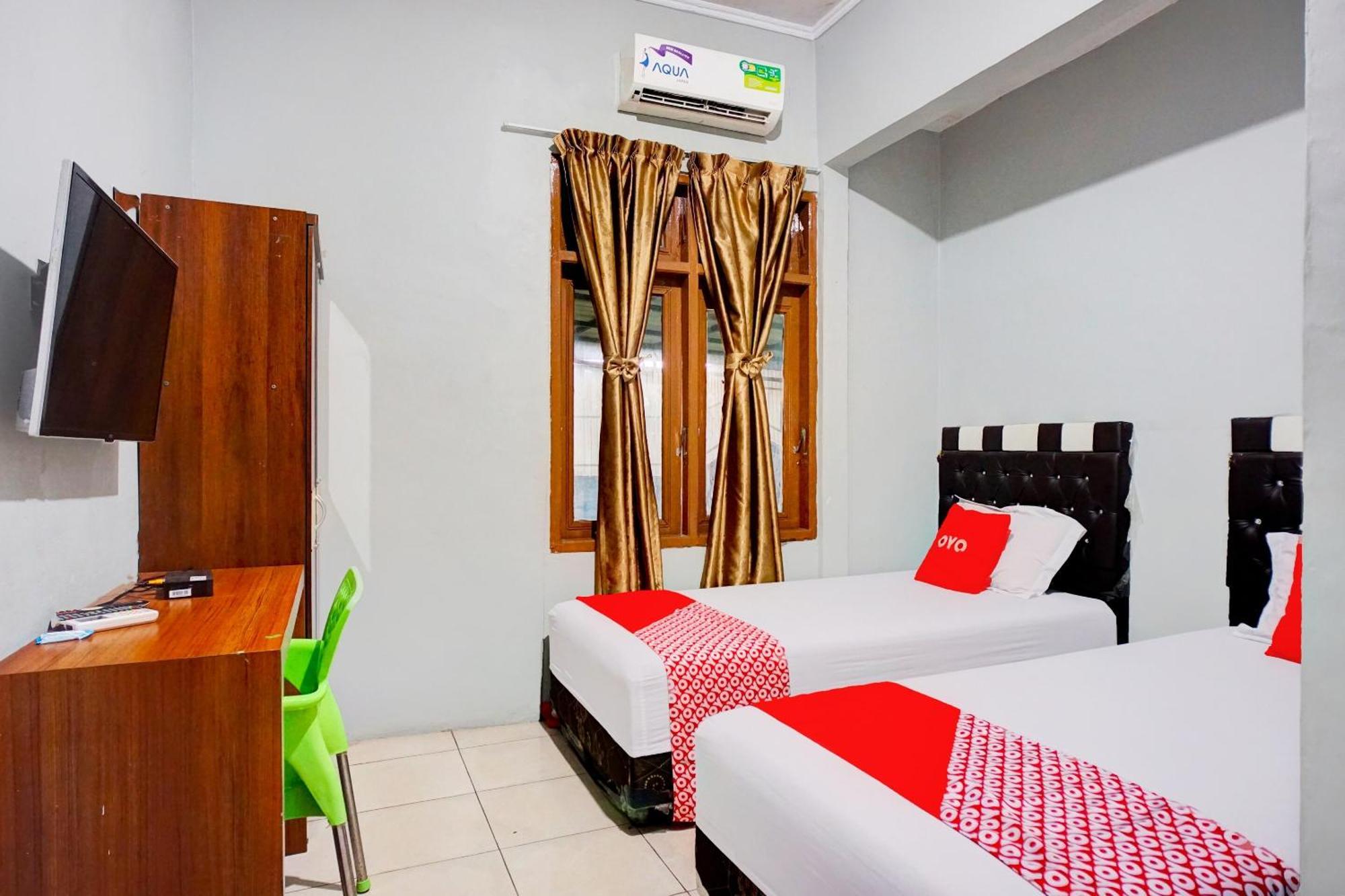 Oyo 93071 Home Stay Kembar Syariah Binjai Exteriér fotografie